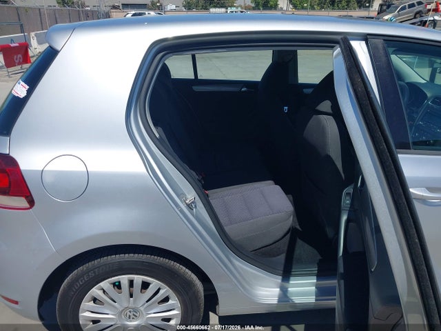 2013 Volkswagen Golf 2.5l 4-door მანქანა იყიდება აუქციონზე, vin: WVWDB7AJ2DW130506, აუქციონის ნომერი: 45660662
