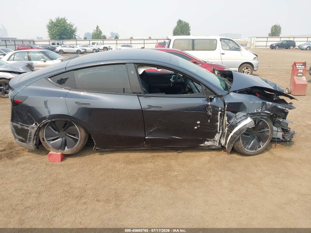Продаж на аукціоні авто 2026 Tesla Model Y All-wheel Drive/long Range Launch Series/premium All-wheel Drive, vin: 7SAYGDEE0TF580109, номер лоту: 45660765