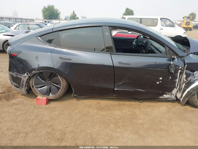 Продаж на аукціоні авто 2026 Tesla Model Y All-wheel Drive/long Range Launch Series/premium All-wheel Drive, vin: 7SAYGDEE0TF580109, номер лоту: 45660765