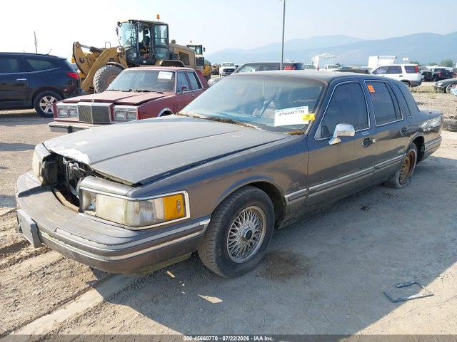 Продаж на аукціоні авто 1992 Lincoln Town Car Executive, vin: 1LNLM81W4NY638727, номер лоту: 45660770