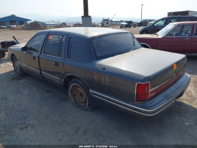 Продаж на аукціоні авто 1992 Lincoln Town Car Executive, vin: 1LNLM81W4NY638727, номер лоту: 45660770