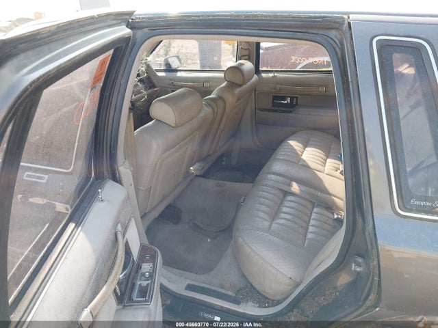 Продаж на аукціоні авто 1992 Lincoln Town Car Executive, vin: 1LNLM81W4NY638727, номер лоту: 45660770