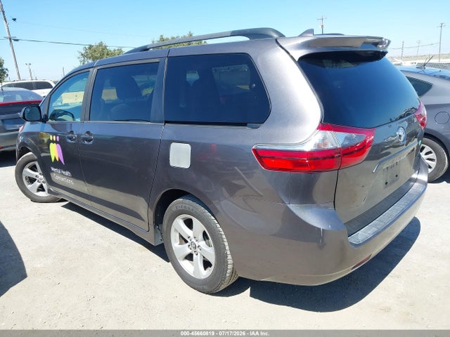 Toyota SIENNA LE 2020 5TDKZ3DC3LS049277 Image 3