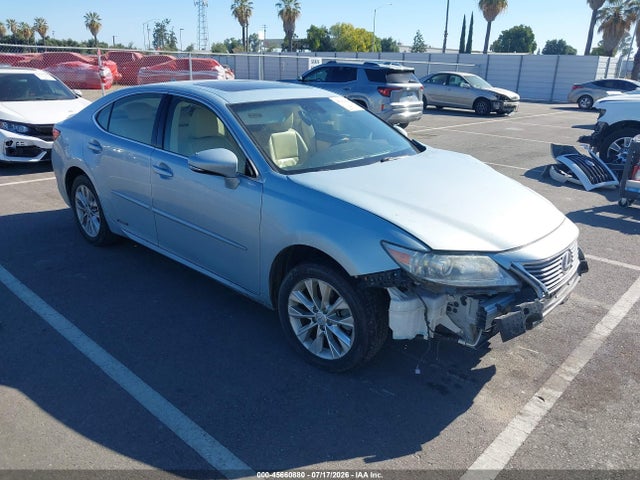 2013 Lexus Es 300h მანქანა იყიდება აუქციონზე, vin: JTHBW1GG0D2031760, აუქციონის ნომერი: 45660880
