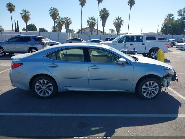 2013 Lexus Es 300h მანქანა იყიდება აუქციონზე, vin: JTHBW1GG0D2031760, აუქციონის ნომერი: 45660880
