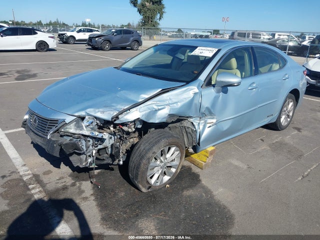 2013 Lexus Es 300h მანქანა იყიდება აუქციონზე, vin: JTHBW1GG0D2031760, აუქციონის ნომერი: 45660880
