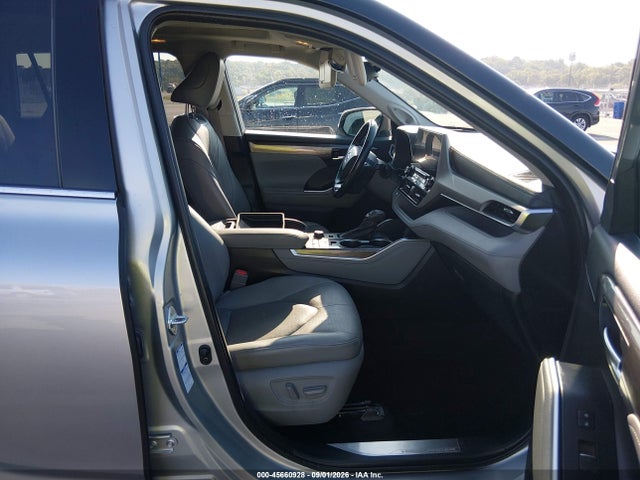 2021 Toyota Highlander Platinum მანქანა იყიდება აუქციონზე, vin: 5TDFZRBH5MS078753, აუქციონის ნომერი: 45660928