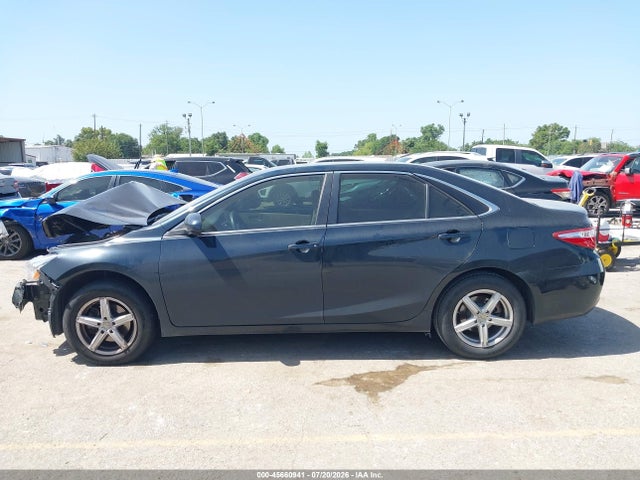 2015 Toyota Camry Le მანქანა იყიდება აუქციონზე, vin: 4T4BF1FKXFR459819, აუქციონის ნომერი: 45660941