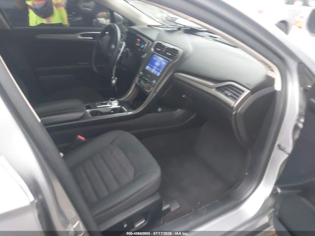 45660985 :رقم المزاد ، 3FA6P0T95LR190548 vin ، 2020 Ford Fusion Se مزاد بيع