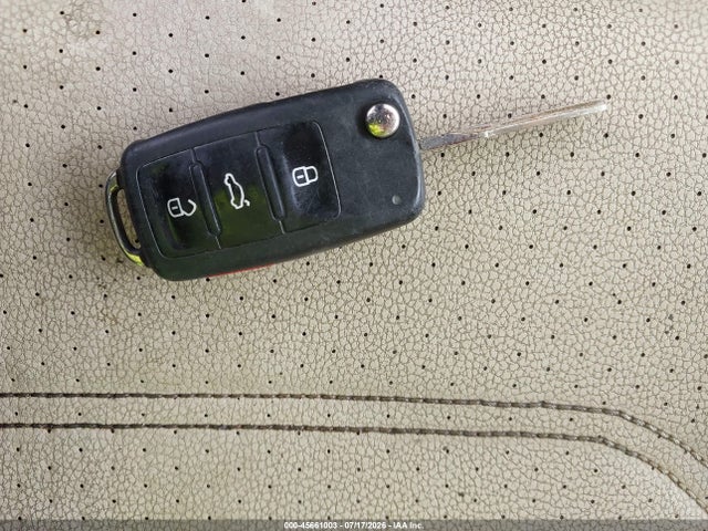 45661003 :رقم المزاد ، 1VWBH7A38DC007301 vin ، 2013 Volkswagen Passat 2.5l Se مزاد بيع