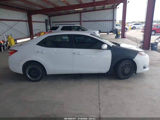 Toyota COROLLA LE 2018 2T1BURHE7JC986751 Image 13