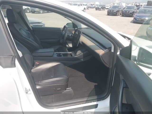 45661078 :رقم المزاد ، 5YJYGDEE4MF287411 vin ، 2021 Tesla Model Y Long Range Dual Motor All-wheel Drive مزاد بيع