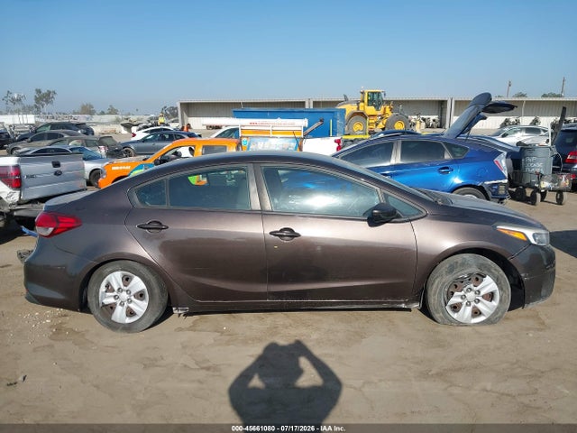 KIA FORTE LX 2017 3KPFL4A78HE074550 Image 13