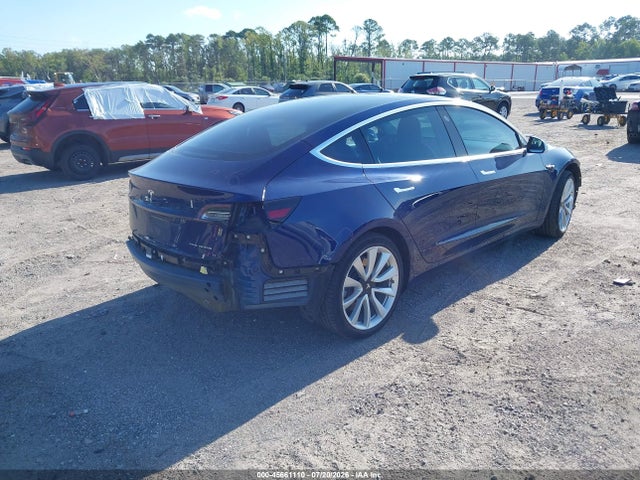 45661110 :رقم المزاد ، 5YJ3E1EB7JF088157 vin ، 2018 Tesla Model 3 Long Range/performance مزاد بيع