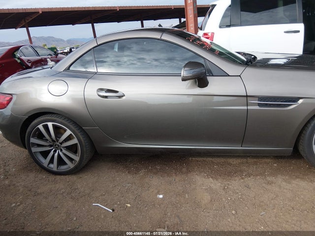 WDDPK3JA8JF150704 Mercedes-Benz Slc 300