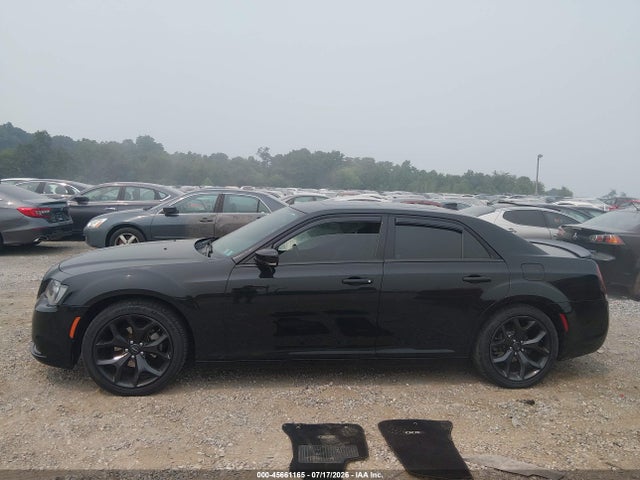 45661165 :رقم المزاد ، 2C3CCABG0NH135264 vin ، 2022 Chrysler 300 S مزاد بيع