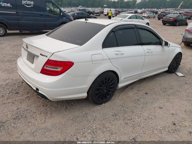 2013 Mercedes-benz C 300 Sport 4matic მანქანა იყიდება აუქციონზე, vin: WDDGF8AB9DA819963, აუქციონის ნომერი: 45661216