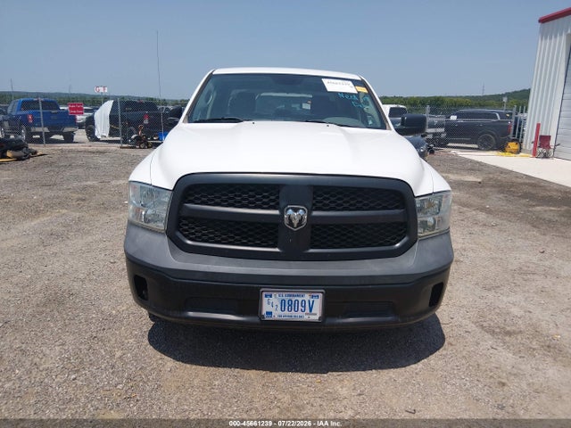 45661239 :رقم المزاد ، 1C6RR6KG2JS296520 vin ، 2018 Ram 1500 Tradesman  4x2 5'7 Box مزاد بيع