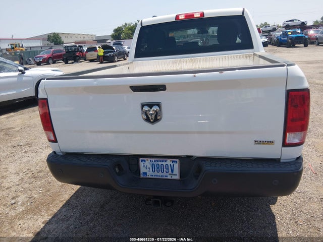 45661239 :رقم المزاد ، 1C6RR6KG2JS296520 vin ، 2018 Ram 1500 Tradesman  4x2 5'7 Box مزاد بيع