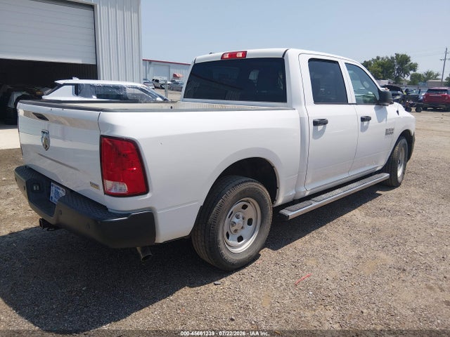 45661239 :رقم المزاد ، 1C6RR6KG2JS296520 vin ، 2018 Ram 1500 Tradesman  4x2 5'7 Box مزاد بيع