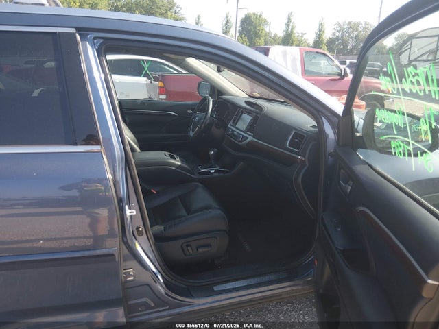 Продаж на аукціоні авто 2016 Toyota Highlander Limited V6, vin: 5TDDKRFH8GS355020, номер лоту: 45661270