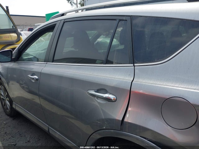 2T3YFREVXHW354545 Toyota Rav4 Platinum