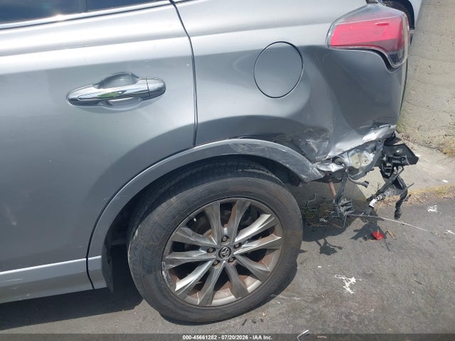 2T3YFREVXHW354545 Toyota Rav4 Platinum