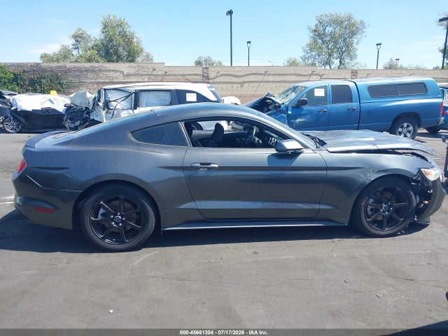 1FA6P8AMXG5230427 Ford Mustang V6