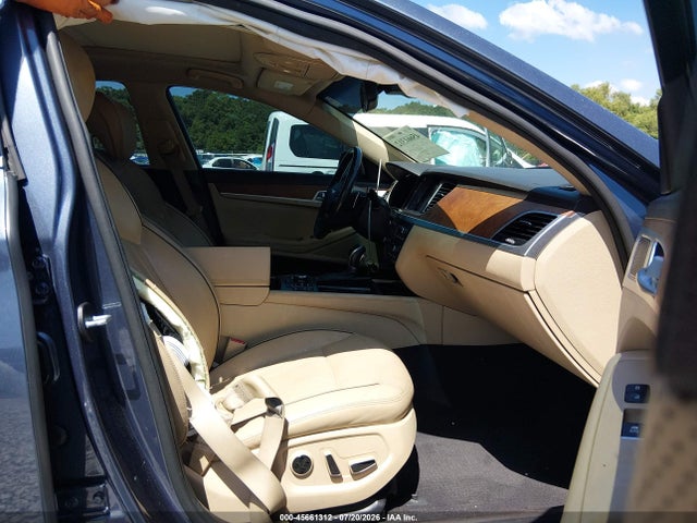 2015 Hyundai Genesis 3.8 მანქანა იყიდება აუქციონზე, vin: KMHGN4JE0FU024359, აუქციონის ნომერი: 45661312