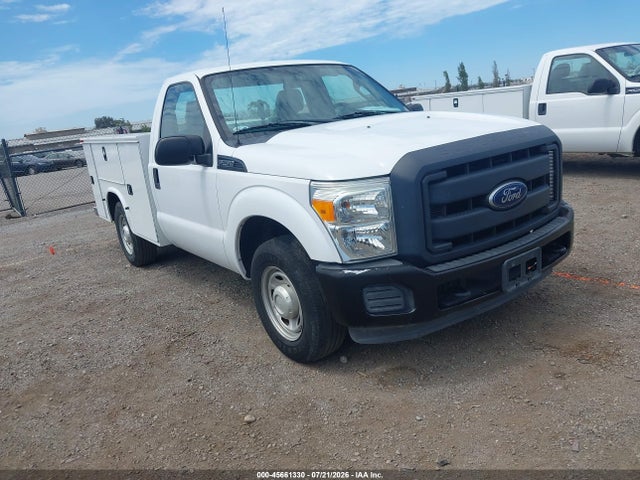 2016 1FDBF2A69GED31142 main image