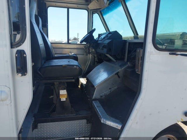 Ford E-350 Stripped 2017 1FC3E3KS5HDC66469 Image 5