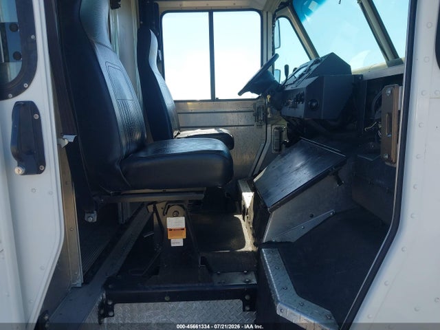 Ford E-350 Stripped 2017 1FC3E3KS7HDC65176 Image 5