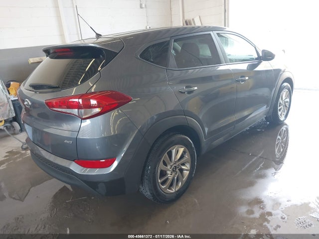 Hyundai TUCSON SE 2018 KM8J2CA48JU655322 Image 4