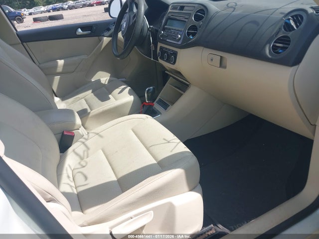 Продажа на аукционе авто 2012 Volkswagen Tiguan Le, vin: WVGAV7AX5CW588209, номер лота: 45661441