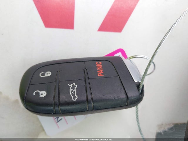 45661482 :رقم المزاد ، 1C3CCCAB0FN580209 vin ، 2015 Chrysler 200 Limited مزاد بيع