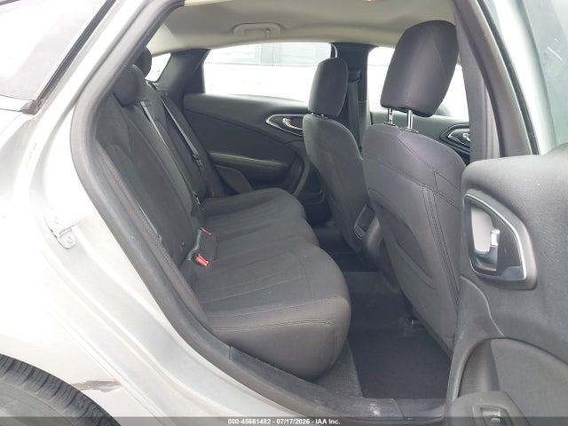 45661482 :رقم المزاد ، 1C3CCCAB0FN580209 vin ، 2015 Chrysler 200 Limited مزاد بيع