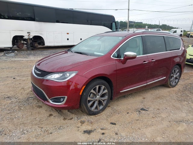 Chrysler Pacifica Limited 2017 2C4RC1GG0HR633400 Image 2