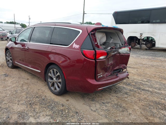 Chrysler Pacifica Limited 2017 2C4RC1GG0HR633400 Image 3