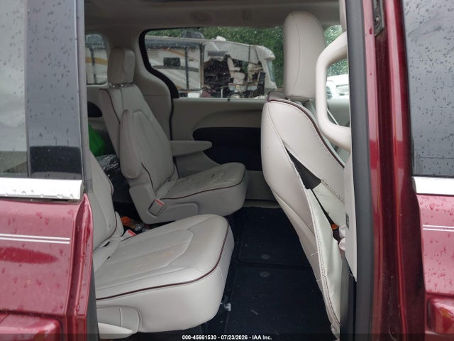 Chrysler Pacifica Limited 2017 2C4RC1GG0HR633400 Image 8