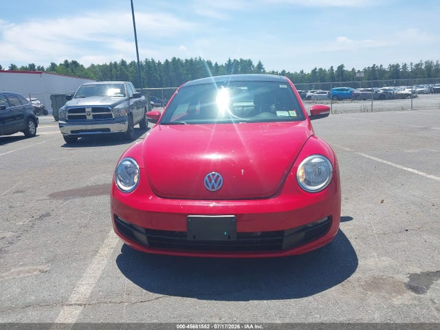 45661552 :رقم المزاد ، 3VWHP7AT8EM631063 vin ، 2014 Volkswagen Beetle 2.5l مزاد بيع
