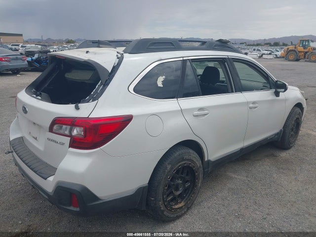 Subaru Outback 2.5i Premium 2018 4S4BSAHC9J3264353 Image 4
