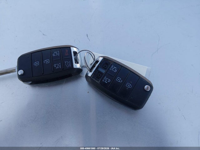 KIA SEDONA LX 2016 KNDMB5C12G6120001 Image 11