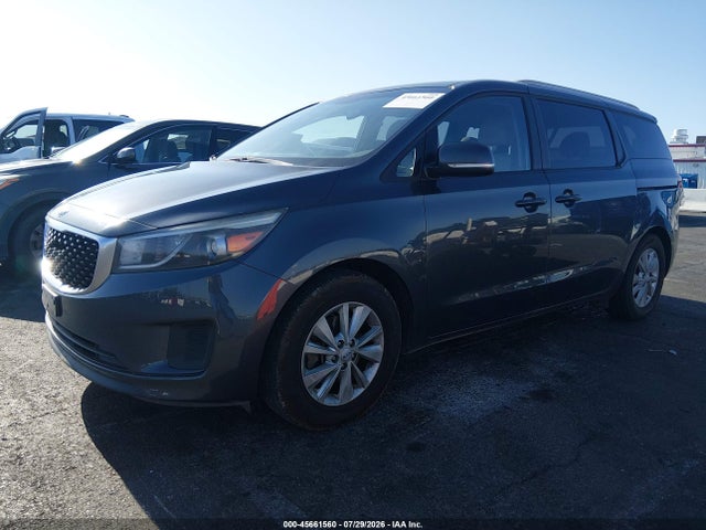 KIA SEDONA LX 2016 KNDMB5C12G6120001 Image 2