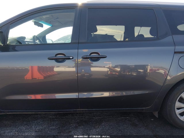 KIA SEDONA LX 2016 KNDMB5C12G6120001 Image 6