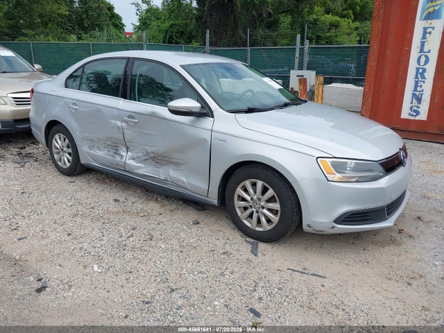 2013 Volkswagen Jetta Hybrid Se მანქანა იყიდება აუქციონზე, vin: 3VW637AJ3DM308815, აუქციონის ნომერი: 45661641