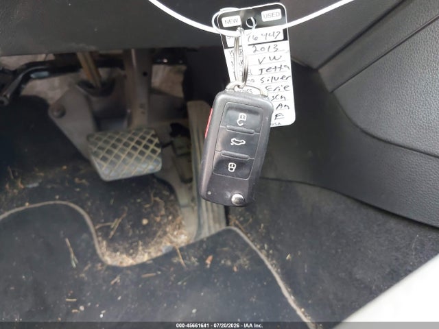 2013 Volkswagen Jetta Hybrid Se მანქანა იყიდება აუქციონზე, vin: 3VW637AJ3DM308815, აუქციონის ნომერი: 45661641