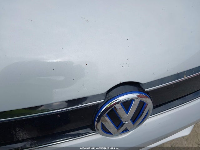 2013 Volkswagen Jetta Hybrid Se მანქანა იყიდება აუქციონზე, vin: 3VW637AJ3DM308815, აუქციონის ნომერი: 45661641