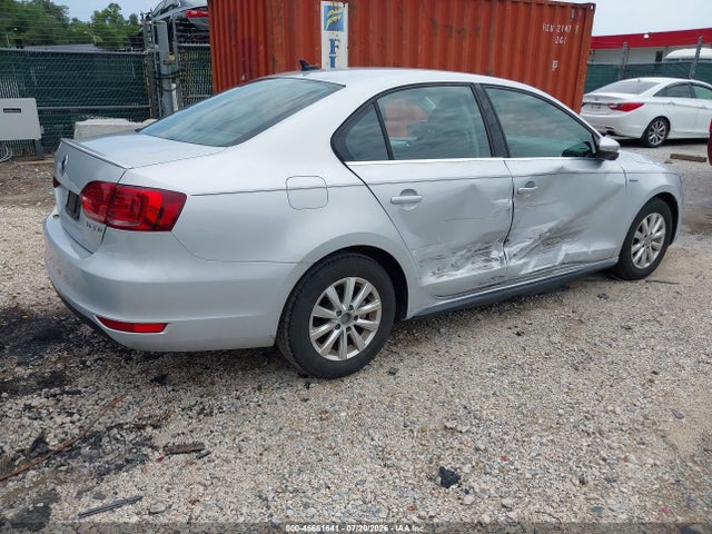2013 Volkswagen Jetta Hybrid Se მანქანა იყიდება აუქციონზე, vin: 3VW637AJ3DM308815, აუქციონის ნომერი: 45661641
