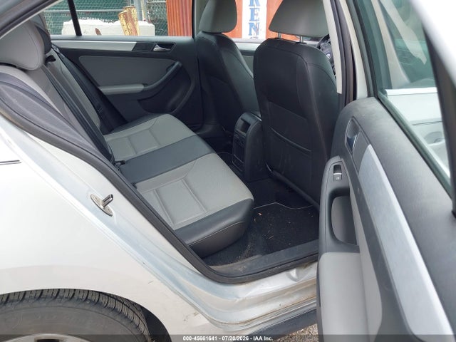 2013 Volkswagen Jetta Hybrid Se მანქანა იყიდება აუქციონზე, vin: 3VW637AJ3DM308815, აუქციონის ნომერი: 45661641