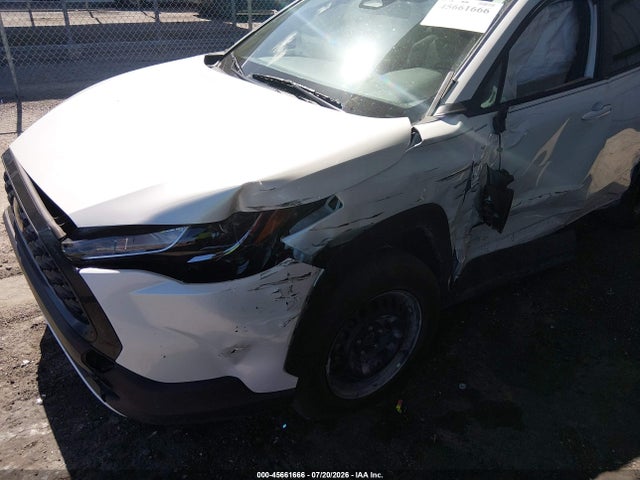 Продажа на аукционе авто 2024 Toyota Corolla Cross L, vin: 7MUAAAAG3RV106011, номер лота: 45661666